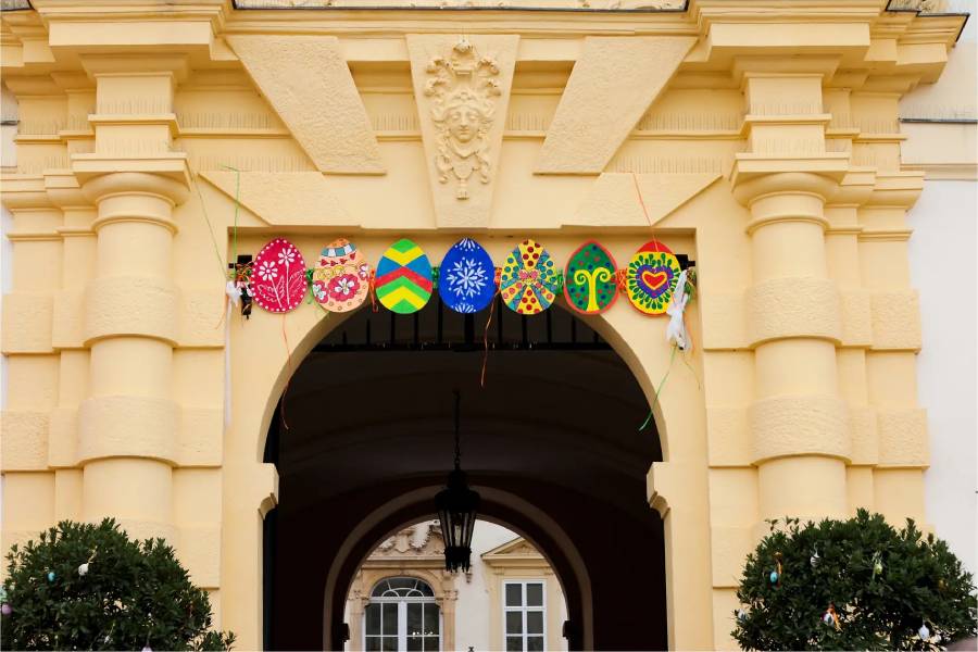 Zámek Valtice zve na velký velikonoční okruh. Zdroj: Národní památkový ůstav