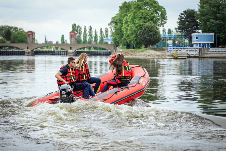 Takto proplouval Kocour Preventista festivalem! Zdroj: PRUH POLABÍ