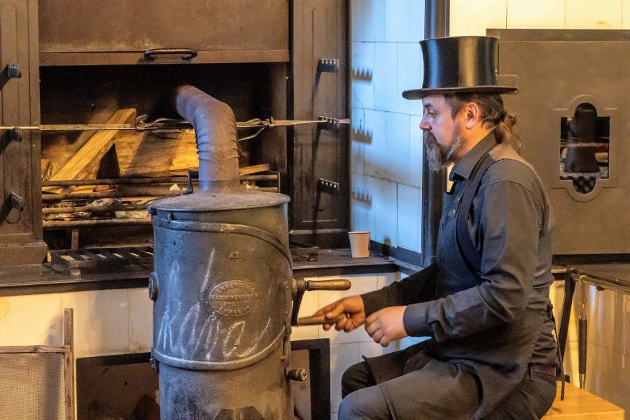 Historická kafírna na hradě Šternberk. Zdroj: Národní památkový ústav