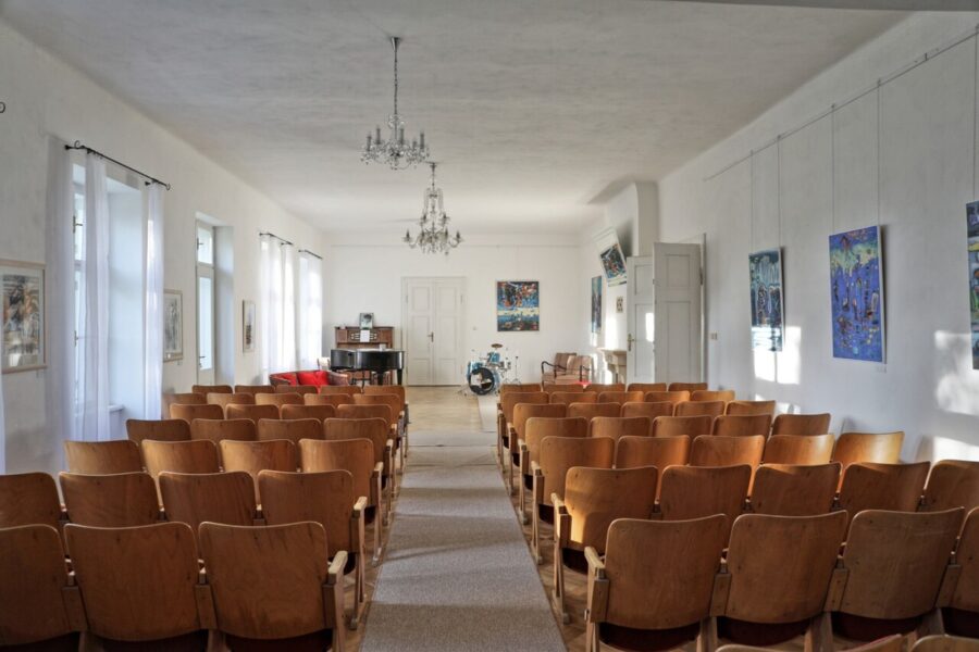 Velký sál.