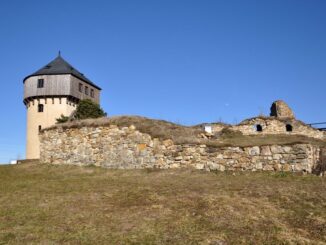 Zřícenina hradu Hartenštejn na Karlovarsku. Foto: Petr Fabian. Zdroj: Hrady-zříceniny.cz – Hartenštejn