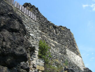 Starý Berštejn. Torzo věže.