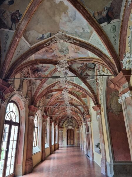 Klášter Zlatá Koruna