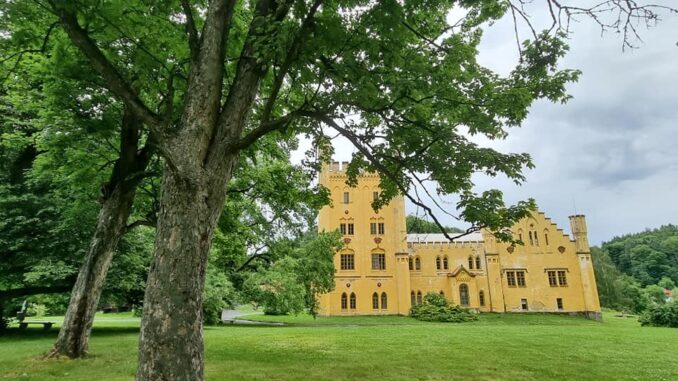 Romantický zámek Nečtiny. Foto: Eva Audiová 