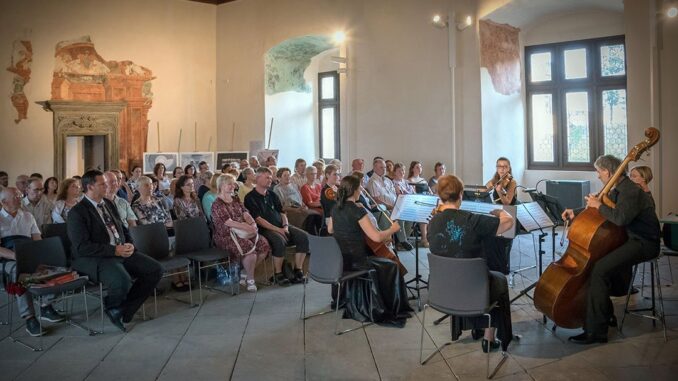 Zdroj: Východočeské muzeum - Zámek Pardubice