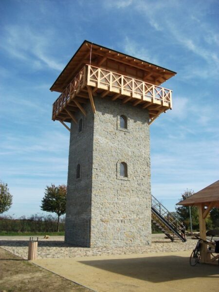 Rozhledna Tučín. Zdroj: <a href="https://www.rozhlednovymrajem.cz/">rozhlednovymrajem.cz</a> (použito se souhlasem provozovatele webu)