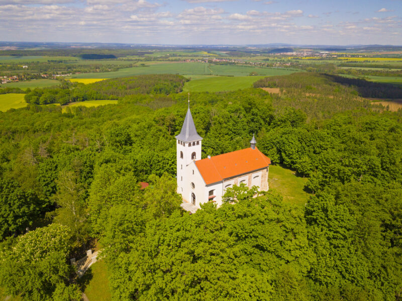 Rozhledna Křížový vrch u Chotěšova. Zdroj: Shutterstock.com / Peteri / 1729649953