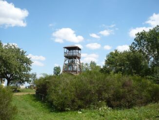 Rozhledna Barborka. Autor: Czech Wikipedia user Marzper – vlastní dílo, CC BY-SA 3.0. Zdroj: Wikimedia Commons