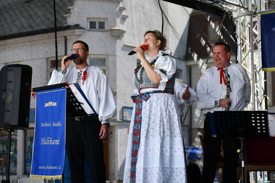 Město ležící na pomezí Hané a Valašska si udržuje bohaté kulturní dědictví, které se aktivně rozvíjí díky místním souborům. Zdroj: Město Holešov