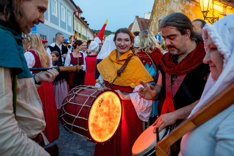 Slavnosti pětilisté růže jsou velkolepé městské historické slavnosti v Českém Krumlově. Foto: Lubor Mrázek. Zdroj: Městské divadlo Český Krumlov