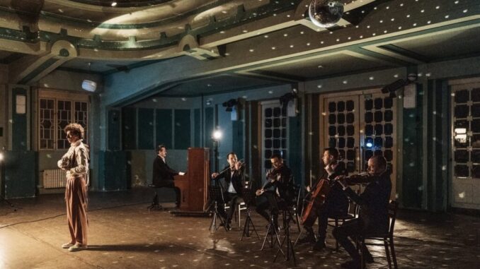 Zdroj: FB stránky Recitál Malý princ s Janem Cinou. Foto: Misha Photography.