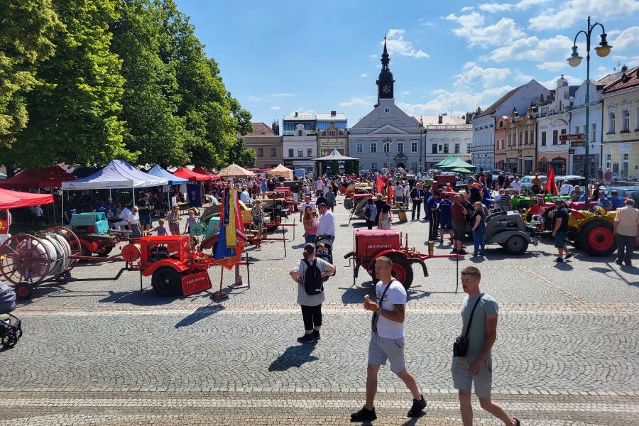 Sodomkovo Vysoké Mýto je tradiční festival historických vozidel a prvorepublikové elegance. Zdroj: Město Vysoké Mýto