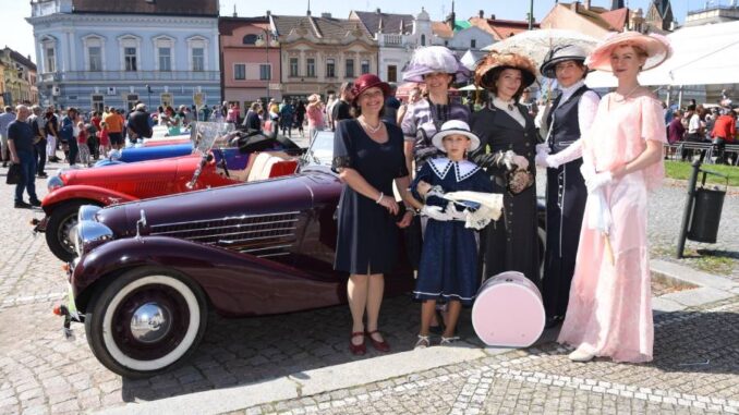 Sodomkovo Vysoké Mýto je tradiční festival historických vozidel a prvorepublikové elegance. Zdroj: Město Vysoké Mýto