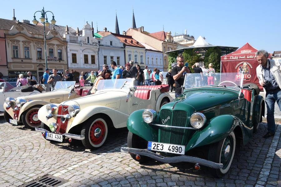 Sodomkovo Vysoké Mýto je tradiční festival historických vozidel a prvorepublikové elegance. Zdroj: Město Vysoké Mýto