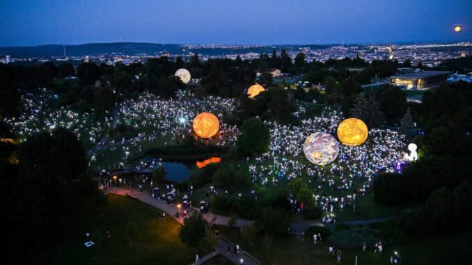 Zdroj: Hvězdárna a planetárium Brno