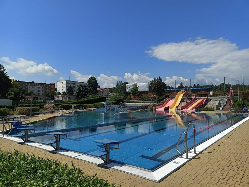 Koupaliště s mnoha moderními herními prvky.