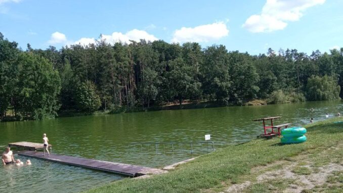 Koupaliště Rouchovany. Foto: Holka na vandru