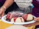 Borovanské Borůvkobraní je dvoudenní gastronomický a kulturní festival, který se koná každoročně v areálu kláštera v Borovanech u Českých Budějovic. Zdroj: Město Borovany